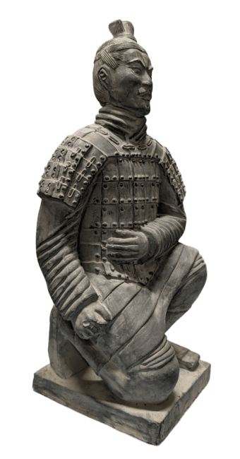 Posąg czarnego klęczącego łucznika z terakoty 35 cm