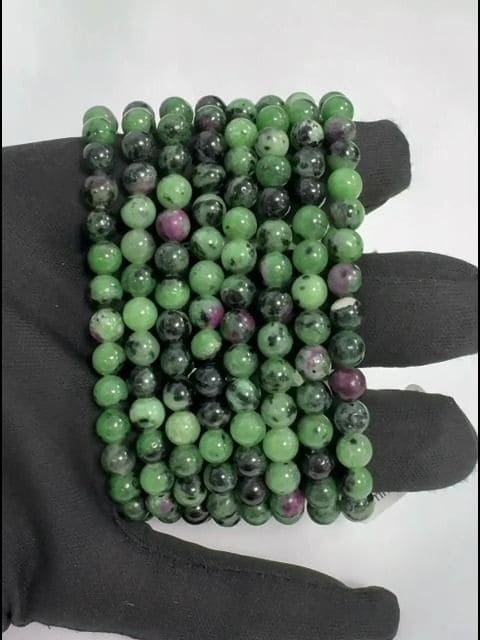 Bransoletka Ruby Zoisite z koralikami 6mm